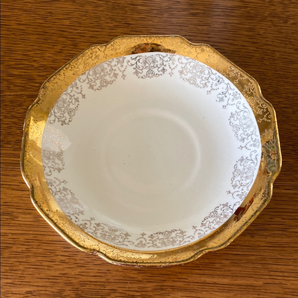 Crest o Gold 22k saucer